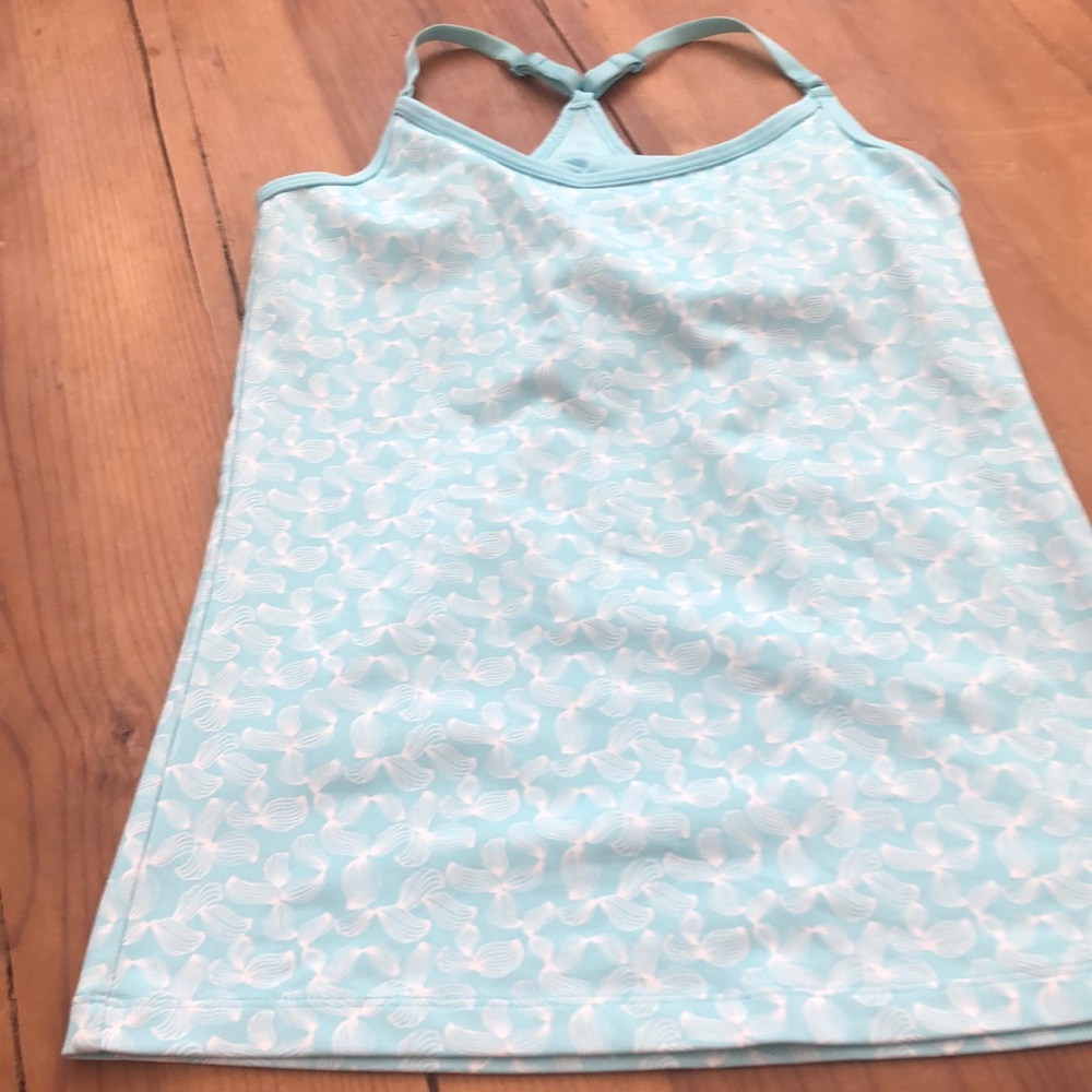 Blue patterned workout top